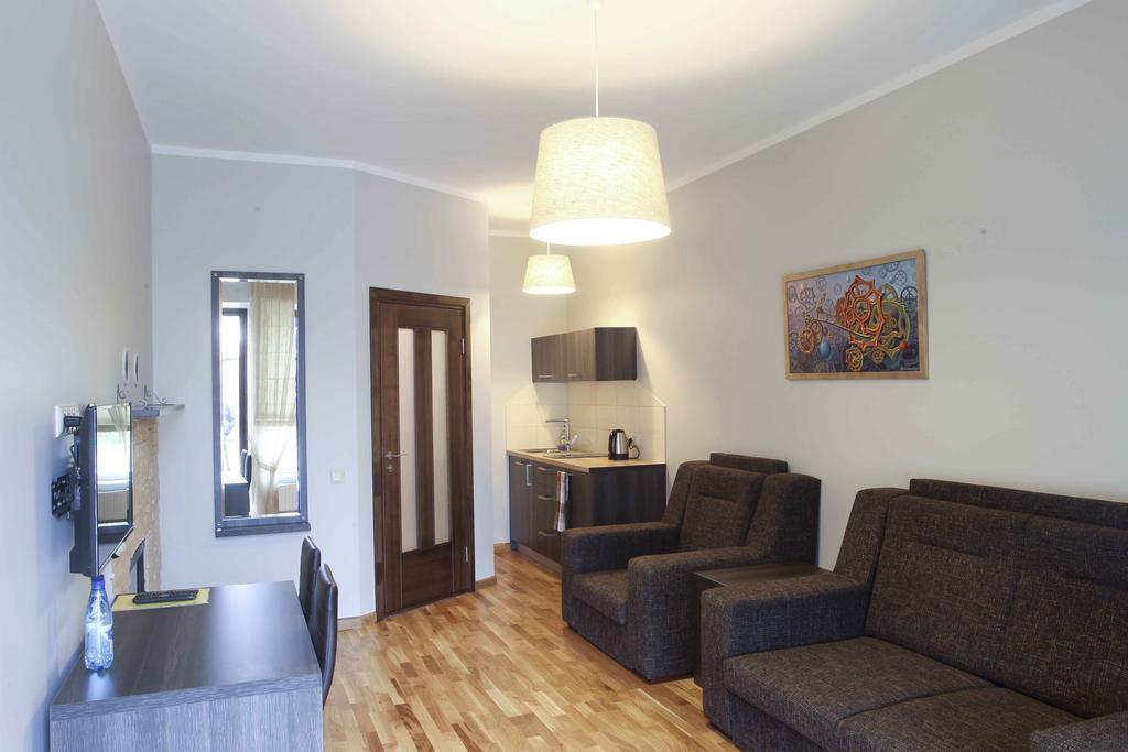 Meness Apartamenti แซซิส ภายนอก รูปภาพ