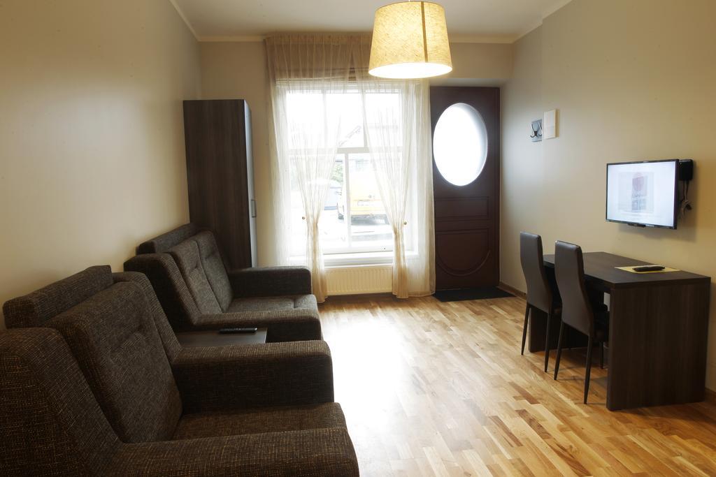 Meness Apartamenti แซซิส ภายนอก รูปภาพ