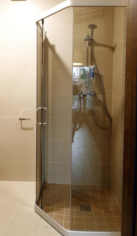 Meness Apartamenti แซซิส ภายนอก รูปภาพ